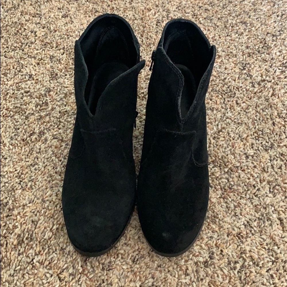 Gianni Bini booties